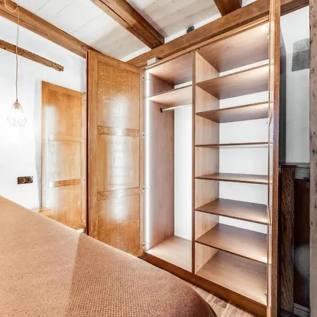 Cozy Nest In The Old Town Daire *